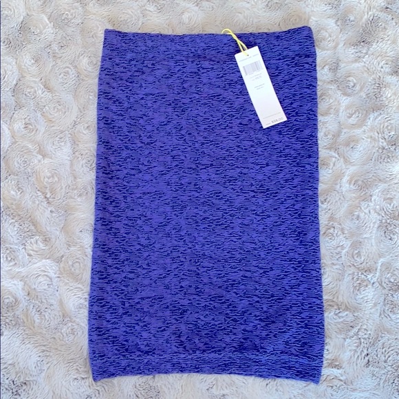 NWT, BCBGeneration Skirt SIZE XS/S - Picture 3 of 7